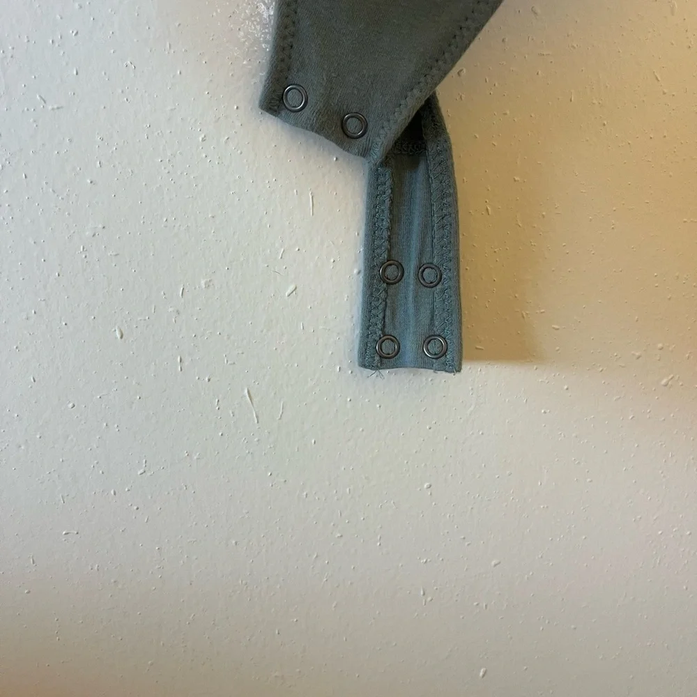 Abercrombie and Fitch polka dot bodysuit - Picture 4 of 4